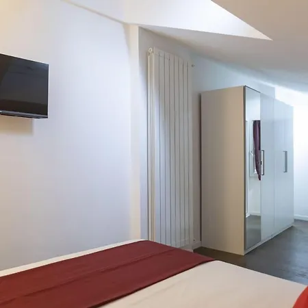 Disciplini Duplex Milan