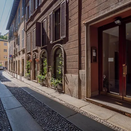 Disciplini Duplex Apartment *