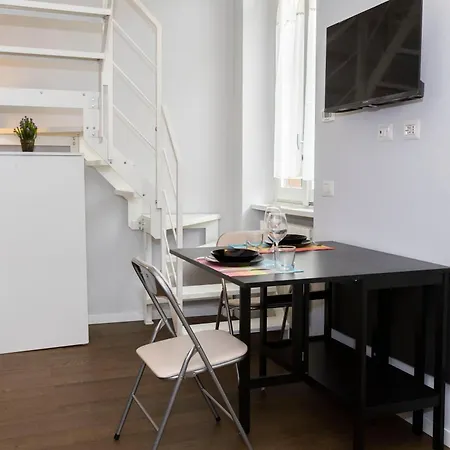 Disciplini Duplex Apartment